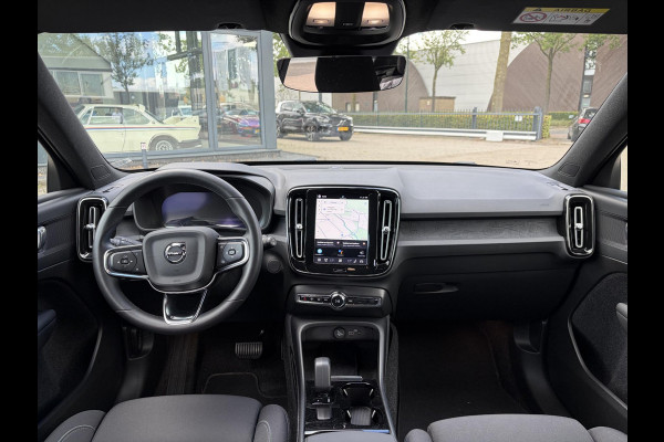 Volvo XC40 Recharge Plus 70 kWh | SOH 98% | PILOT ASSIST ACC | ELEKTRISCHE ACHTERKLEP | STOEL + STUURVERWARMING | ACHTERUITRIJCAMERA |
