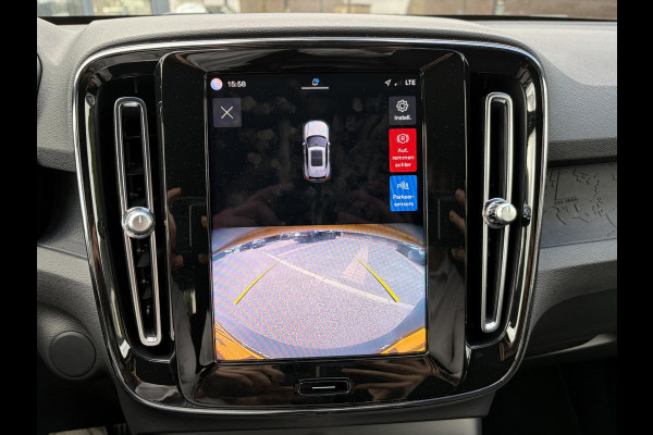 Volvo XC40 Recharge Plus 70 kWh | SOH 98% | PILOT ASSIST ACC | ELEKTRISCHE ACHTERKLEP | STOEL + STUURVERWARMING | ACHTERUITRIJCAMERA |
