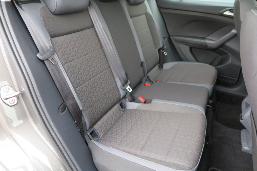 Volkswagen T-Cross 1.0 TSI 110pk DSG Style, Led, Virtual Cockpit, Navigatie, Stoelverwarming, DAB+ ,Carplay ,etc .