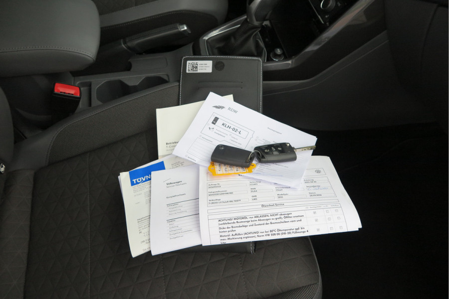 Volkswagen T-Cross 1.0 TSI 110pk DSG Style, Led, Virtual Cockpit, Navigatie, Stoelverwarming, DAB+ ,Carplay ,etc .