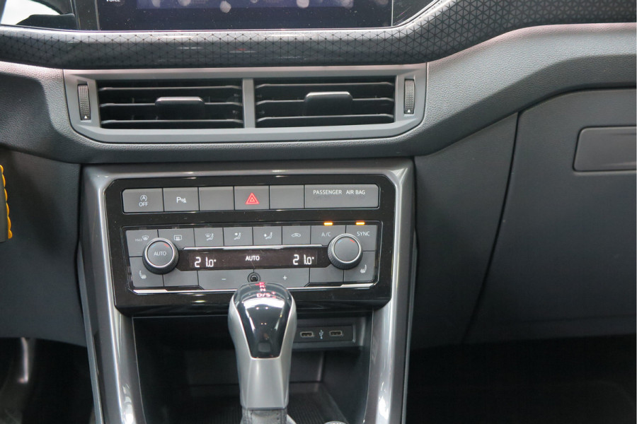 Volkswagen T-Cross 1.0 TSI 110pk DSG Style, Led, Virtual Cockpit, Navigatie, Stoelverwarming, DAB+ ,Carplay ,etc .