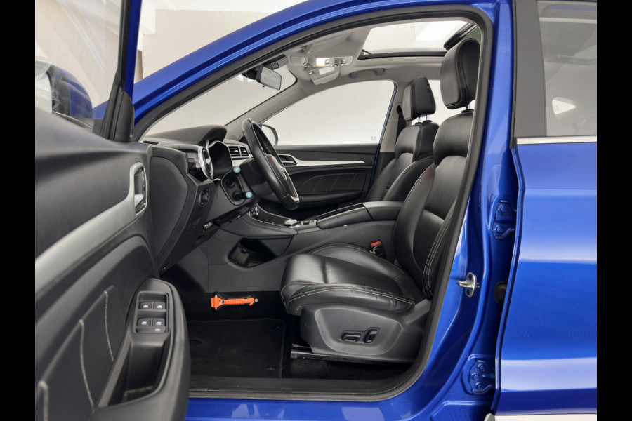 MG ZS EV Luxury 45 kWh {SoH-87%} (INCL-BTW) Aut. *PANO | LEATHER | CCS-FASTLOADER | KEYLESS | NAVI-FULLMAP | ADAPTIVE-CRUISE | CAMERA | HEATED-SPORTSEATS | CARPLAY | BLINDSPOT | DAB | LANE-ASSIST | 17''ALU*