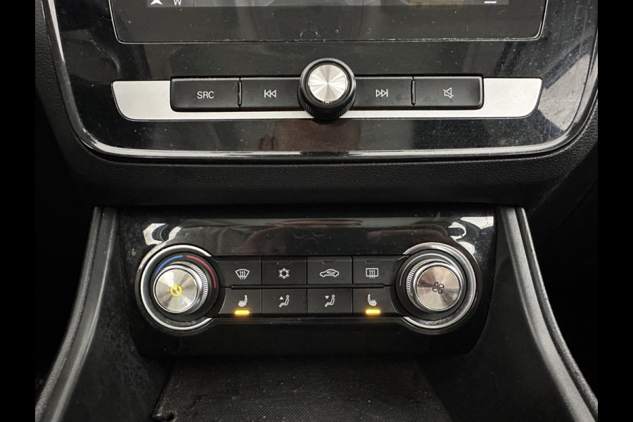MG ZS EV Luxury 45 kWh {SoH-87%} (INCL-BTW) Aut. *PANO | LEATHER | CCS-FASTLOADER | KEYLESS | NAVI-FULLMAP | ADAPTIVE-CRUISE | CAMERA | HEATED-SPORTSEATS | CARPLAY | BLINDSPOT | DAB | LANE-ASSIST | 17''ALU*