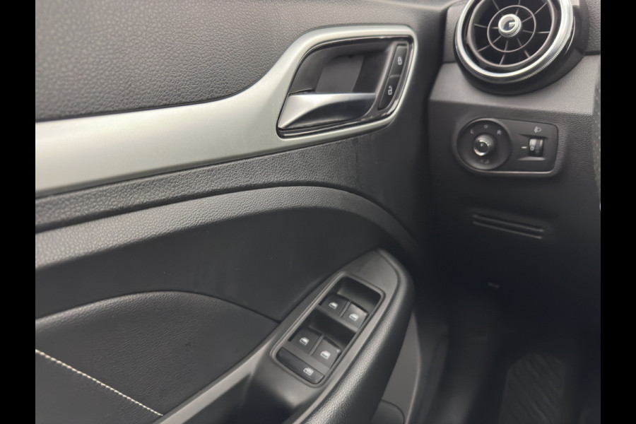 MG ZS EV Luxury 45 kWh {SoH-87%} (INCL-BTW) Aut. *PANO | LEATHER | CCS-FASTLOADER | KEYLESS | NAVI-FULLMAP | ADAPTIVE-CRUISE | CAMERA | HEATED-SPORTSEATS | CARPLAY | BLINDSPOT | DAB | LANE-ASSIST | 17''ALU*