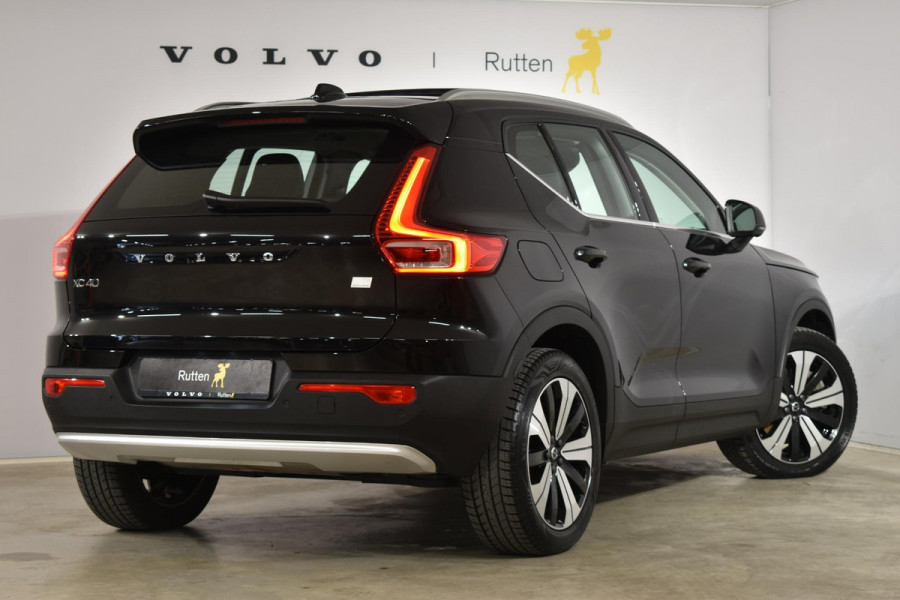 Volvo XC40 T5 262PK Recharge Inscription / Adaptive Cruise Control / Leren bekleding / Elektrisch verstelbare stoelen met geheugen / Stoel- en stuurverwarming / Elektrisch panorama schuifdak / Trekhaak elektrisch uitklapbaar/ Elektrische achterklep / Achteruitrijcamera / Parkeersensoren V+A
