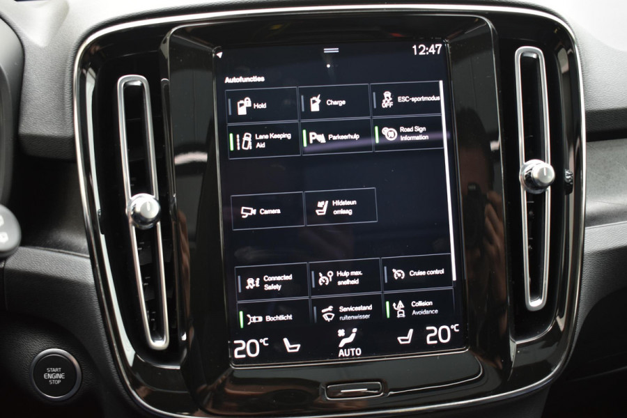Volvo XC40 T5 262PK Recharge Inscription / Adaptive Cruise Control / Leren bekleding / Elektrisch verstelbare stoelen met geheugen / Stoel- en stuurverwarming / Elektrisch panorama schuifdak / Trekhaak elektrisch uitklapbaar/ Elektrische achterklep / Achteruitrijcamera / Parkeersensoren V+A