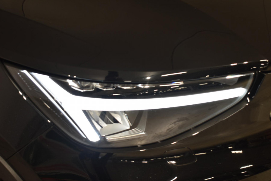 Volvo XC40 T5 262PK Recharge Inscription / Adaptive Cruise Control / Leren bekleding / Elektrisch verstelbare stoelen met geheugen / Stoel- en stuurverwarming / Elektrisch panorama schuifdak / Trekhaak elektrisch uitklapbaar/ Elektrische achterklep / Achteruitrijcamera / Parkeersensoren V+A