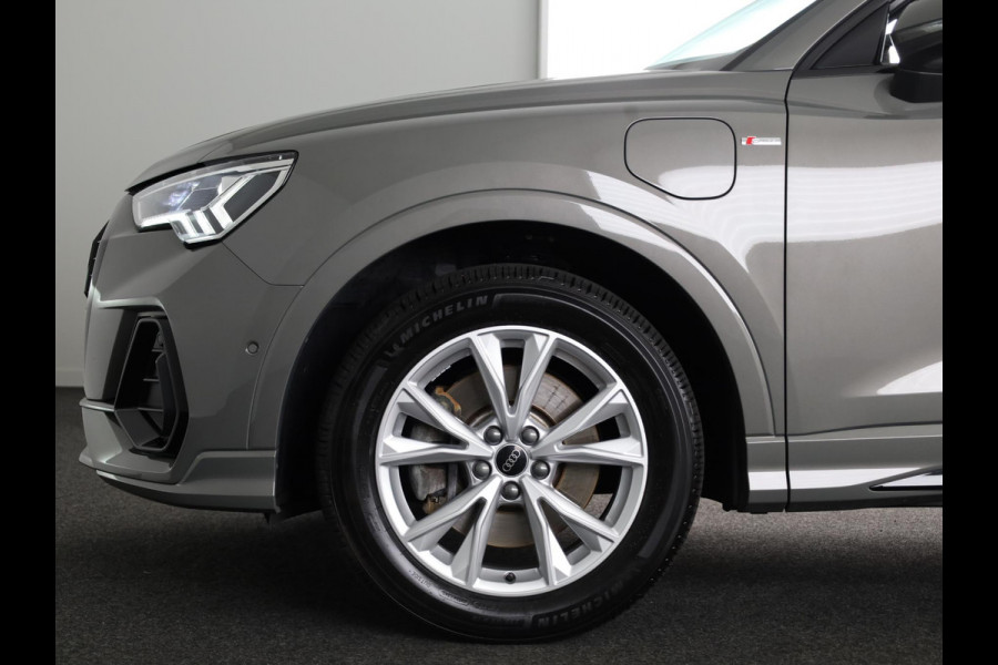 Audi Q3 45 TFSI e S edition 245pk | Navigatiesysteem full map | S Line exterieur met lederen bekleding | Apple Carplay/Android Auto |  Achteruitrijcamera | Dodehoekdetectie |
