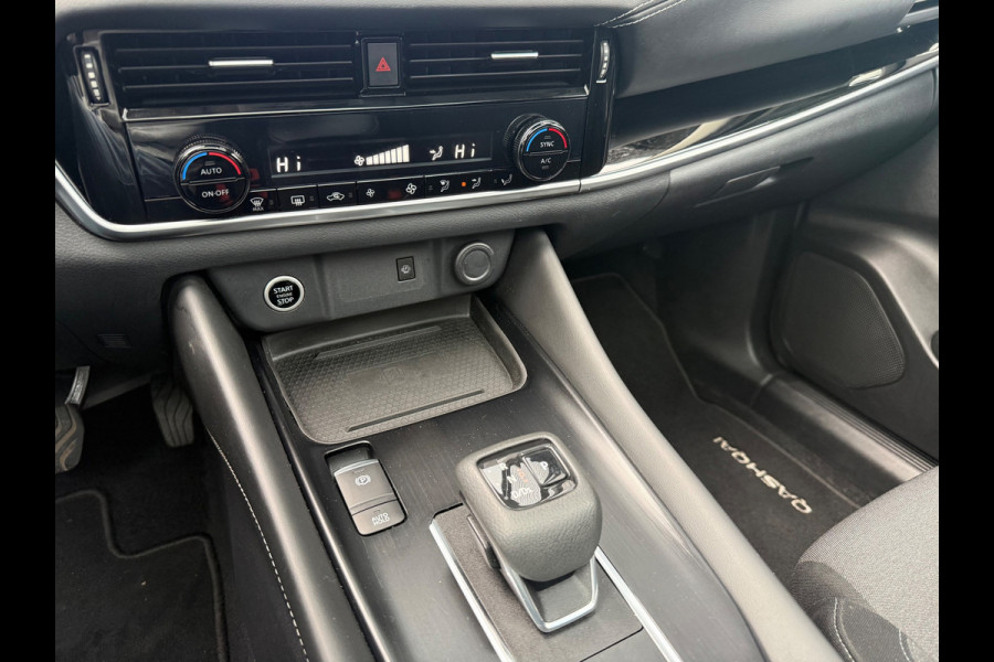 Nissan QASHQAI 1.3 MHEV Xtronic Premiere Edition - Automaat - Panodak - Navi - Trekhaak - Org.NL