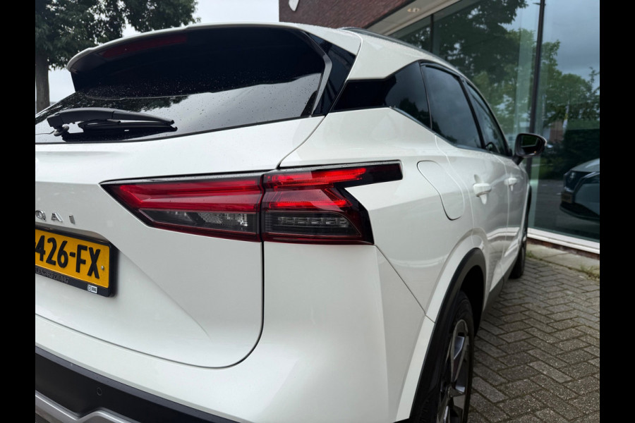 Nissan QASHQAI 1.3 MHEV Xtronic Premiere Edition - Automaat - Panodak - Navi - Trekhaak - Org.NL
