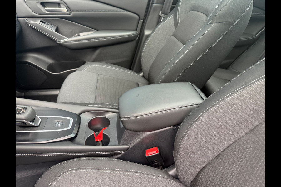 Nissan QASHQAI 1.3 MHEV Xtronic Premiere Edition - Automaat - Panodak - Navi - Trekhaak - Org.NL