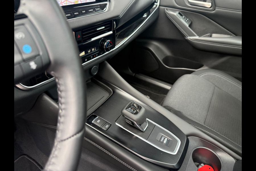 Nissan QASHQAI 1.3 MHEV Xtronic Premiere Edition - Automaat - Panodak - Navi - Trekhaak - Org.NL