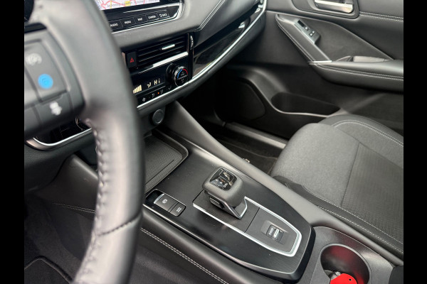 Nissan QASHQAI 1.3 MHEV Xtronic Premiere Edition - Automaat - Panodak - Navi - Trekhaak - Org.NL