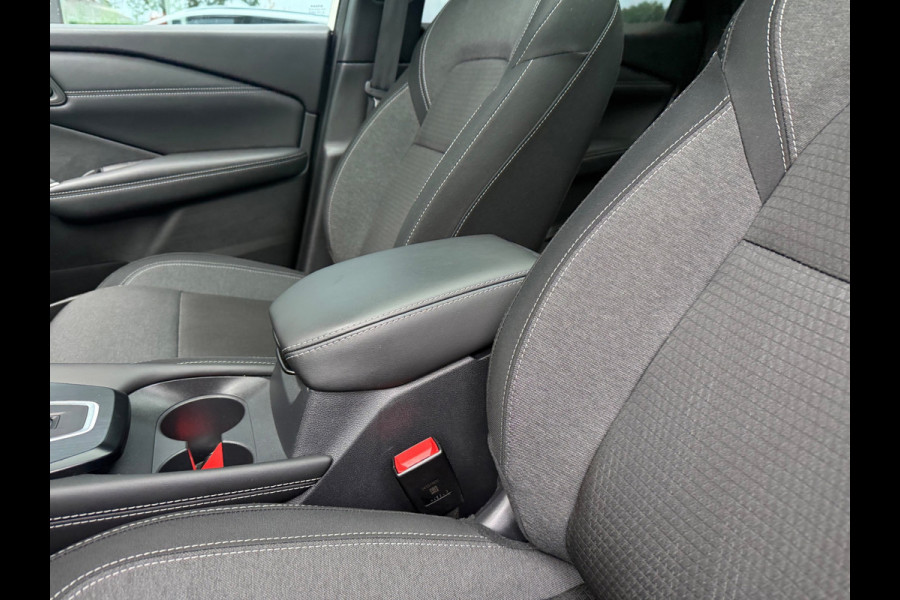 Nissan QASHQAI 1.3 MHEV Xtronic Premiere Edition - Automaat - Panodak - Navi - Trekhaak - Org.NL