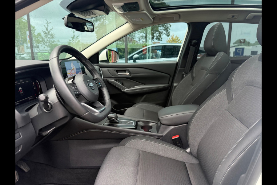 Nissan QASHQAI 1.3 MHEV Xtronic Premiere Edition - Automaat - Panodak - Navi - Trekhaak - Org.NL