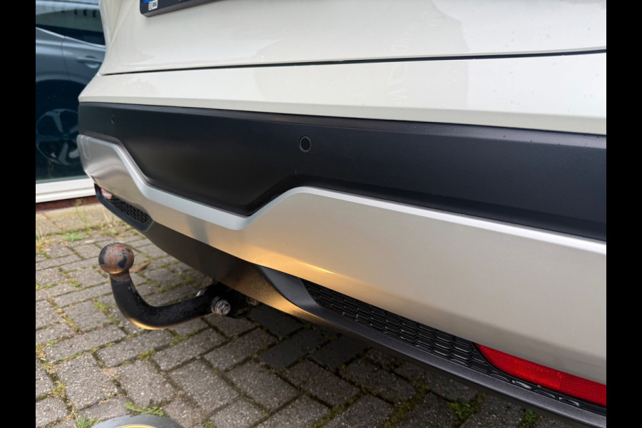 Nissan QASHQAI 1.3 MHEV Xtronic Premiere Edition - Automaat - Panodak - Navi - Trekhaak - Org.NL