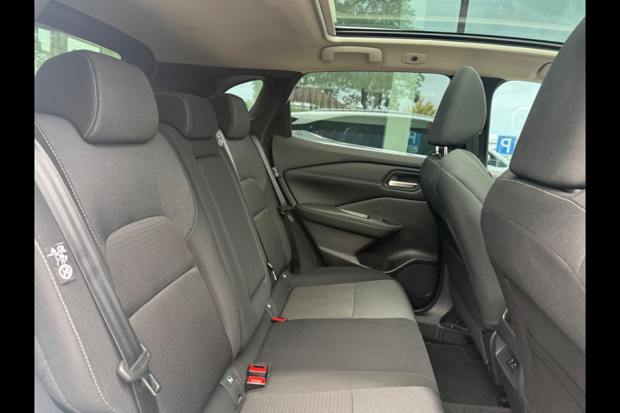 Nissan QASHQAI 1.3 MHEV Xtronic Premiere Edition - Automaat - Panodak - Navi - Trekhaak - Org.NL