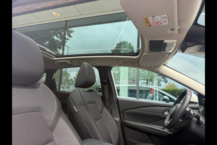 Nissan QASHQAI 1.3 MHEV Xtronic Premiere Edition - Automaat - Panodak - Navi - Trekhaak - Org.NL