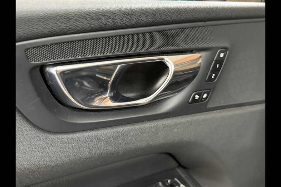 Volvo XC60 2.0 T5 Inscription | 250PK | Automaat | Leder | Camera | Trekhaak | Pano | Navi | 12,3” Digitaal Display