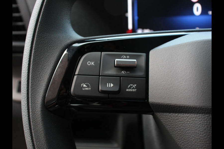Opel Vivaro 1.5 Diesel 120pk L3 Apple Carplay /  Android Auto Parkeersensoren V+A Trekhaak Camera Navigatie Cruise Control LED koplampen houten afwerking laadruimte