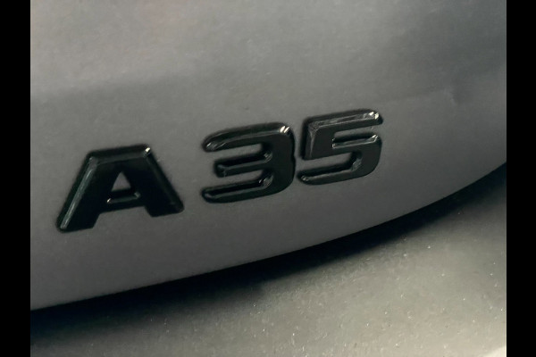 Mercedes-Benz A-Klasse 180 Premium Plus 35 AMG-Aerodynamic PANO NAP