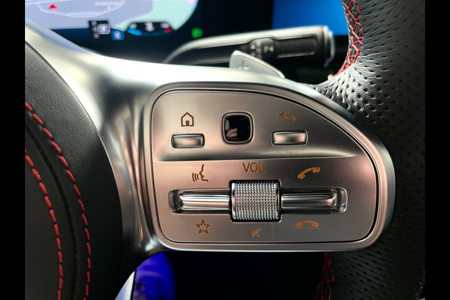 Mercedes-Benz A-Klasse 180 Premium Plus 35 AMG-Aerodynamic PANO NAP