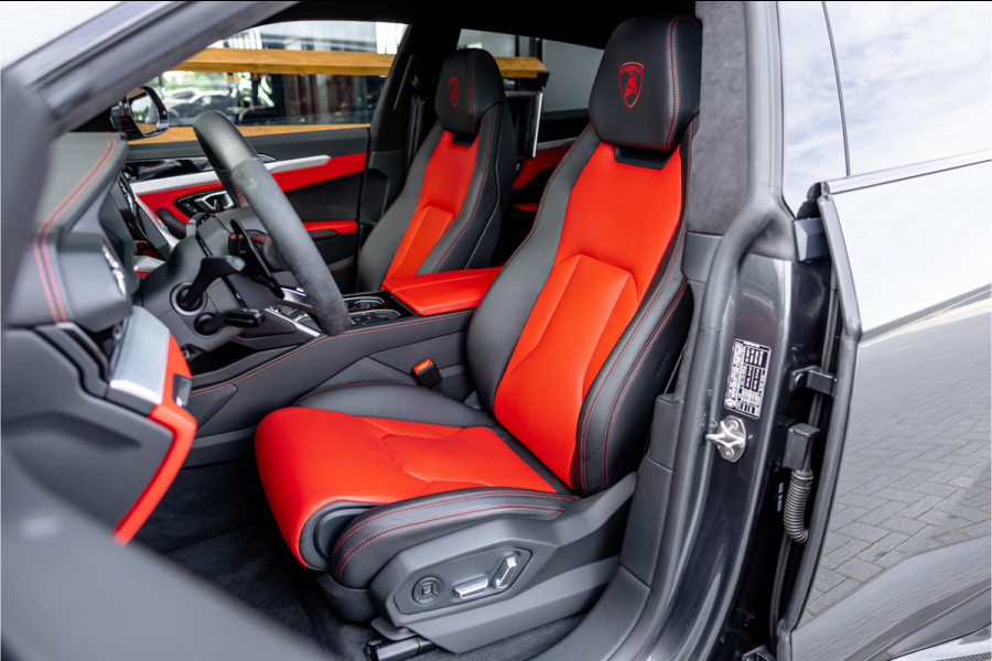 Lamborghini Urus 4.0 V8 | CT Carbon Widebody | Pano | B&O 3D | Stoelkoeling