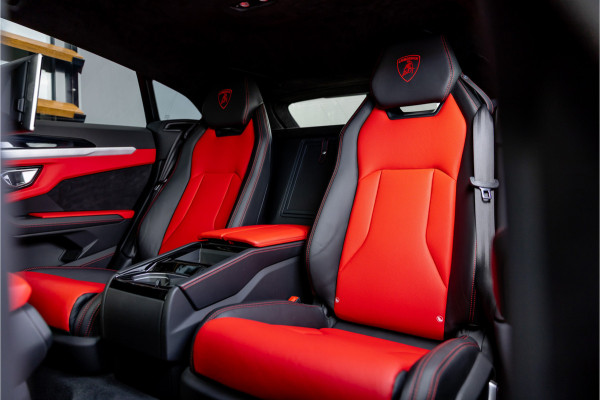 Lamborghini Urus 4.0 V8 | CT Carbon Widebody | Pano | B&O 3D | Stoelkoeling