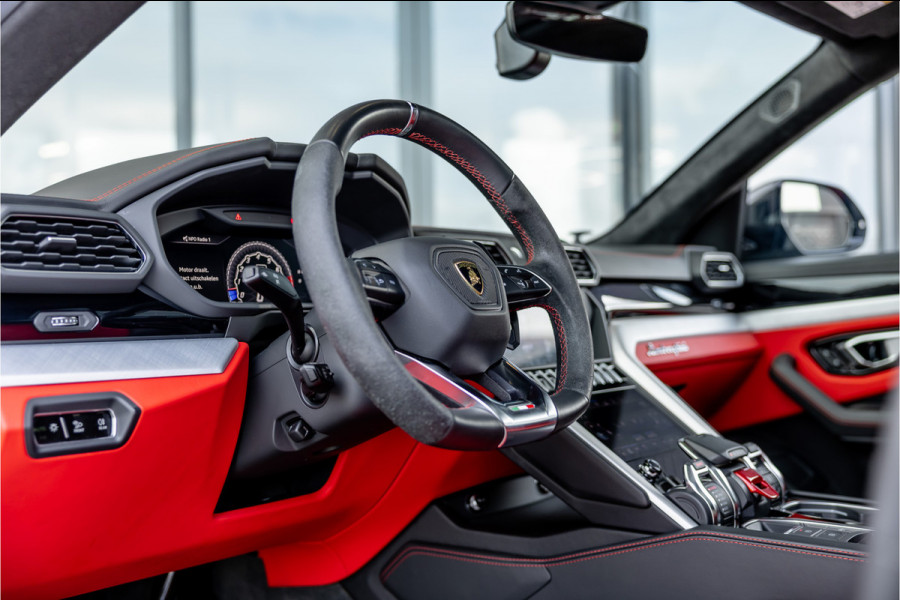 Lamborghini Urus 4.0 V8 | CT Carbon Widebody | Pano | B&O 3D | Stoelkoeling