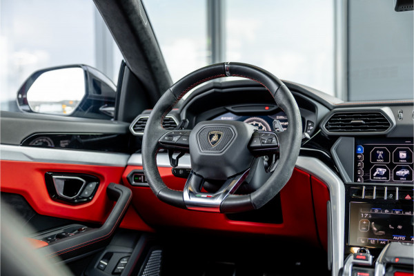 Lamborghini Urus 4.0 V8 | CT Carbon Widebody | Pano | B&O 3D | Stoelkoeling