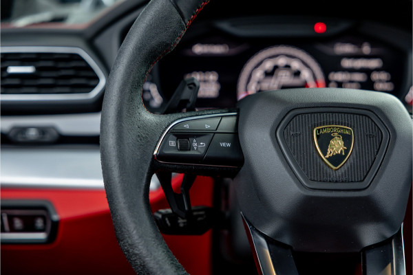 Lamborghini Urus 4.0 V8 | CT Carbon Widebody | Pano | B&O 3D | Stoelkoeling