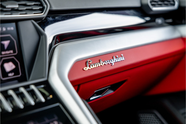 Lamborghini Urus 4.0 V8 | CT Carbon Widebody | Pano | B&O 3D | Stoelkoeling