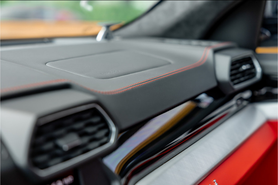 Lamborghini Urus 4.0 V8 | CT Carbon Widebody | Pano | B&O 3D | Stoelkoeling