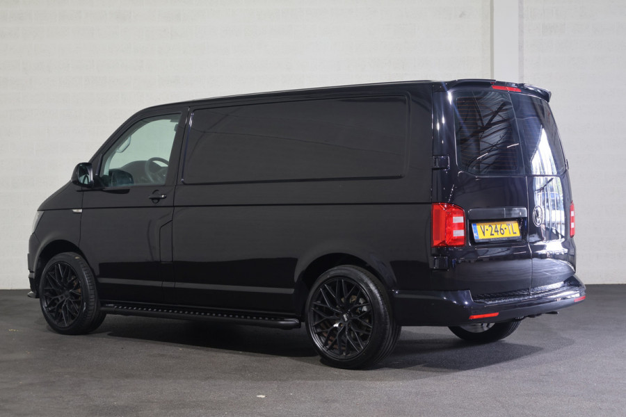 Volkswagen Transporter 2.0 TDI L1 H1 Black Edition