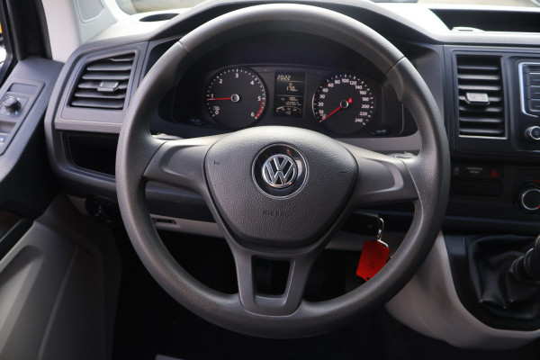 Volkswagen Transporter 2.0 TDI L1 H1 Black Edition