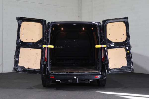 Ford Transit Custom 2.0 TDCI L2 H1 Limited Automaat Airco Camera