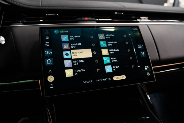 Land Rover Range Rover Sport 3.0 P460e Dynamic HSE PHEV *Panorama / Meridian 3D / Stoelventilatie + memory / HUD / Soft-Close / Surround-view*