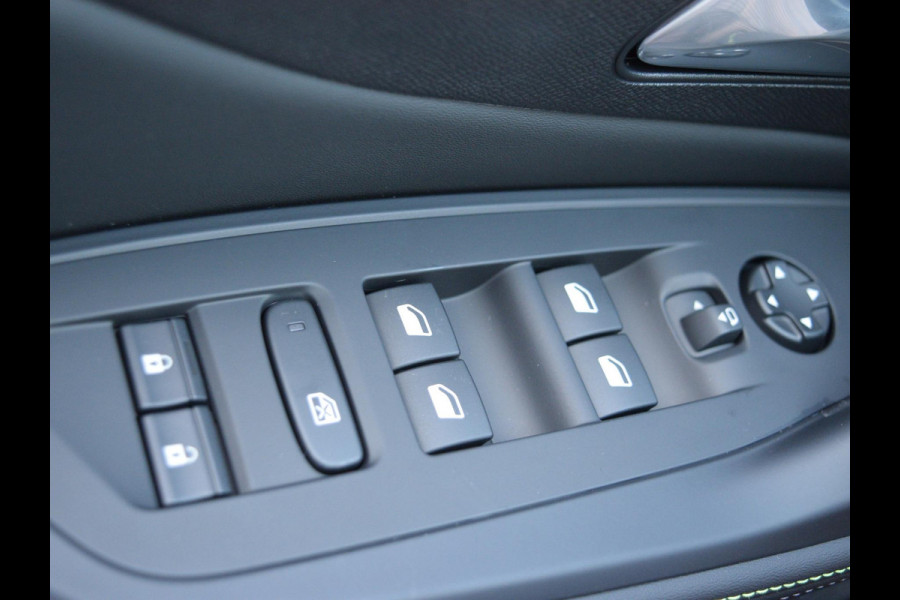 Peugeot 408 1.2 GT Exclusive Hybrid 145 UIT VOORRAAD LEVERBAAR