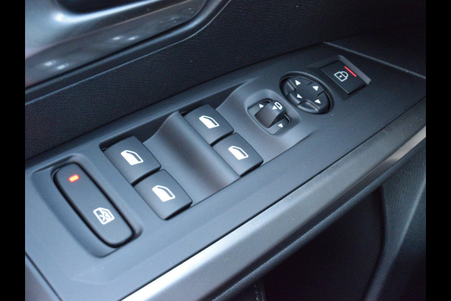 Peugeot E-5008 Allure Long Range 97 kWh 7p UIT VOORRAAD LEVERBAAR