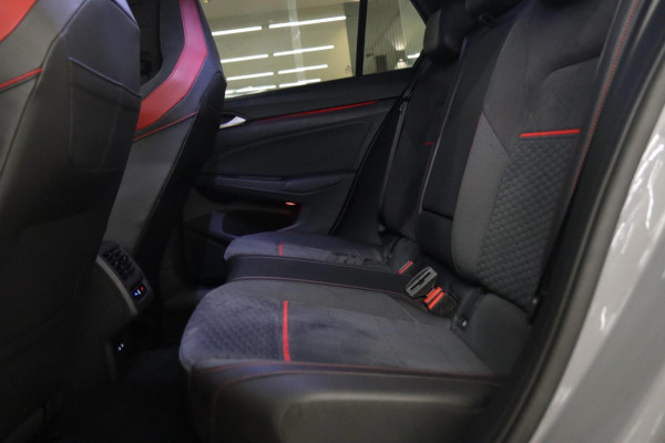 Volkswagen Golf 2.0 TSI GTI 45 JAHRE CLUBSPORT AKRA/PANO/ACC/DCC/CAM/HUD/CARPLAY/IQ/VOLL