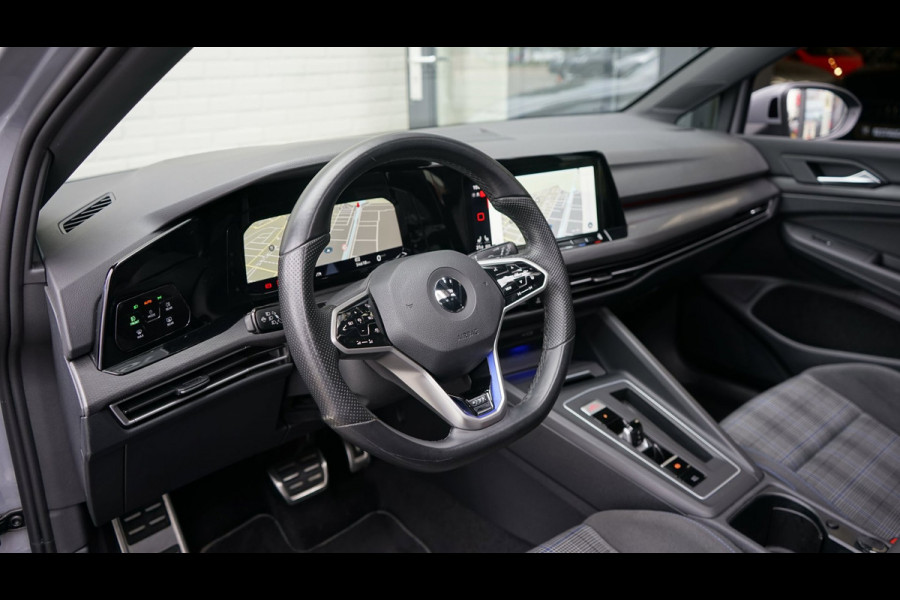 Volkswagen Golf 8 VIII GTE AUTOMAAT|ACC|AMBIANCE|CAMERA|CARPLAY|IQ LIGHT|KEYLESS|MODE|PANORAMA|TREKHAAK