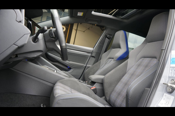 Volkswagen Golf 8 VIII GTE AUTOMAAT|ACC|AMBIANCE|CAMERA|CARPLAY|IQ LIGHT|KEYLESS|MODE|PANORAMA|TREKHAAK