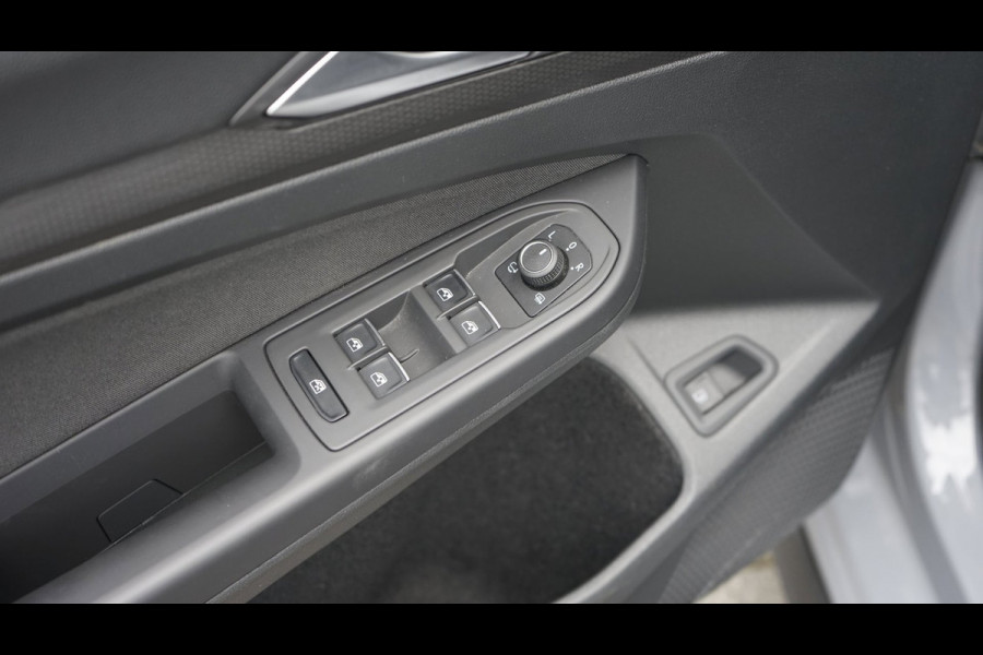 Volkswagen Golf 8 VIII GTE AUTOMAAT|ACC|AMBIANCE|CAMERA|CARPLAY|IQ LIGHT|KEYLESS|MODE|PANORAMA|TREKHAAK