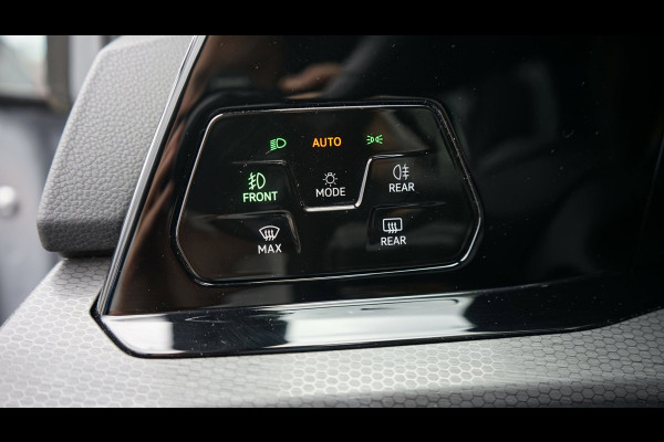 Volkswagen Golf 8 VIII GTE AUTOMAAT|ACC|AMBIANCE|CAMERA|CARPLAY|IQ LIGHT|KEYLESS|MODE|PANORAMA|TREKHAAK