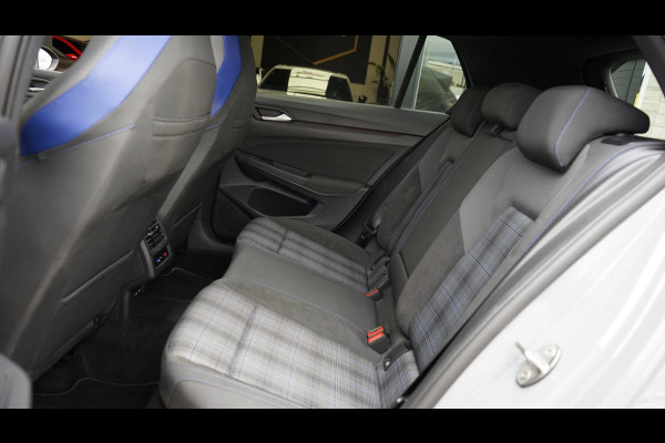 Volkswagen Golf 8 VIII GTE AUTOMAAT|ACC|AMBIANCE|CAMERA|CARPLAY|IQ LIGHT|KEYLESS|MODE|PANORAMA|TREKHAAK