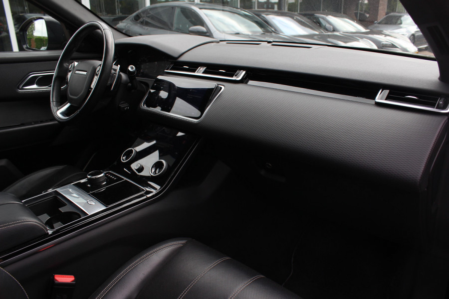 Land Rover Range Rover Velar 2.0 P300 Turbo AWD R-Dynamic SE / Trekhaak / Panoramadak / 360Camera / Luxe Leder / Meridian / 22'' / Matrix LED / Keyless / Stoel+Stuurverwarming / Dodehoek / DAB / Cruise Control