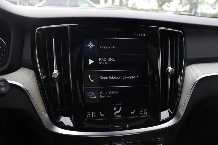 Volvo V60 2.0 T5 Inscription / Panoramadak / CarPlay / Parkeerhulp V+A / Harman Kardon / Leder / 18'' / Getint glas / Stoelverwarming / DAB / Adaptive Cruise Control