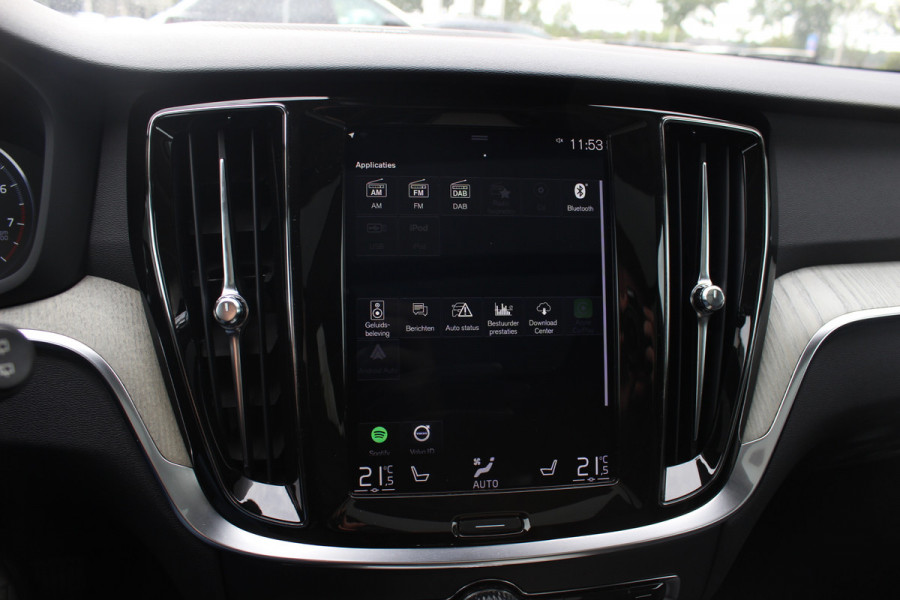 Volvo V60 2.0 T5 Inscription / Panoramadak / CarPlay / Parkeerhulp V+A / Harman Kardon / Leder / 18'' / Getint glas / Stoelverwarming / DAB / Adaptive Cruise Control