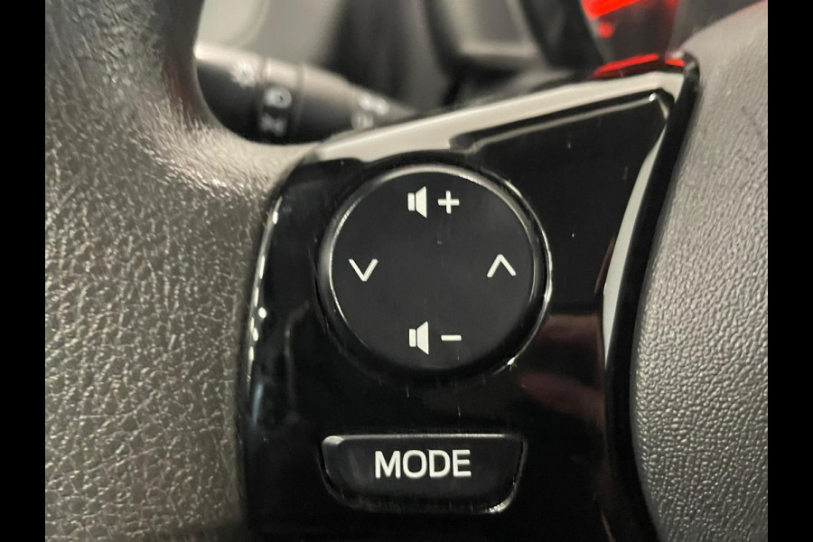 Citroën C1 1.0 VTi Feel Airco Navigatie Apple Carplay Android Auto Achteruitrij camera Leder Multifunctioneel stuurwiel