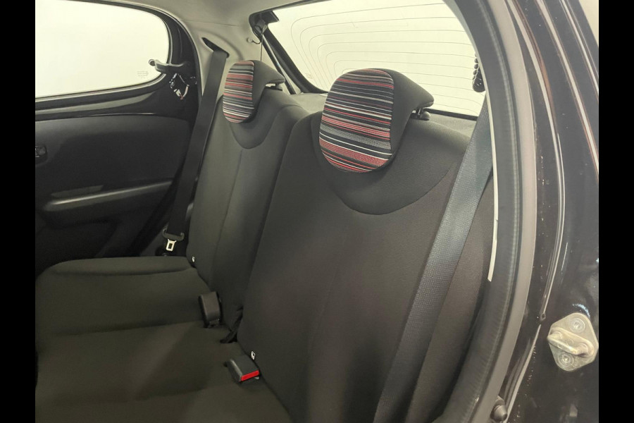 Citroën C1 1.0 VTi Feel Airco Navigatie Apple Carplay Android Auto Achteruitrij camera Leder Multifunctioneel stuurwiel